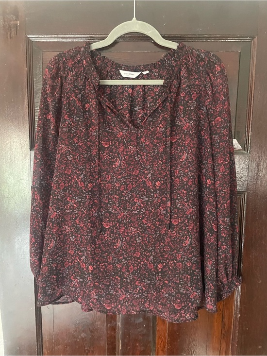 Reitmans Tops - Reitmans Dark Red Floral Peasant Blouse
